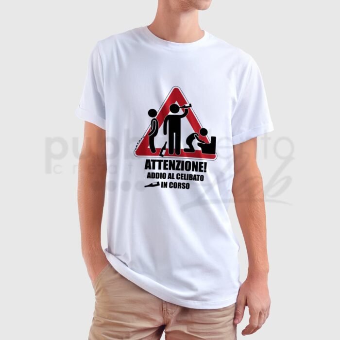 T-shirt Celibato in corso