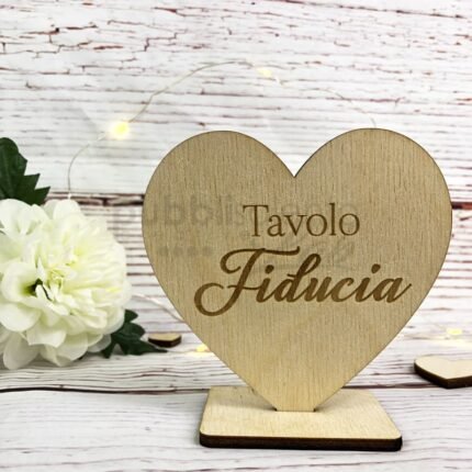 Segnatavolo Cuore in legno