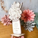 vasetto con fiori eterni per la mamma